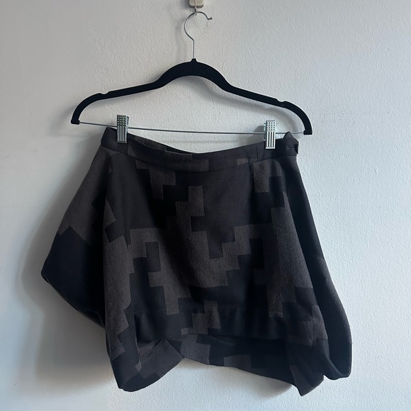 Vivienne Westwood red label wool asymmetrical mini skirt. Size US S. - Picture 8 of 8